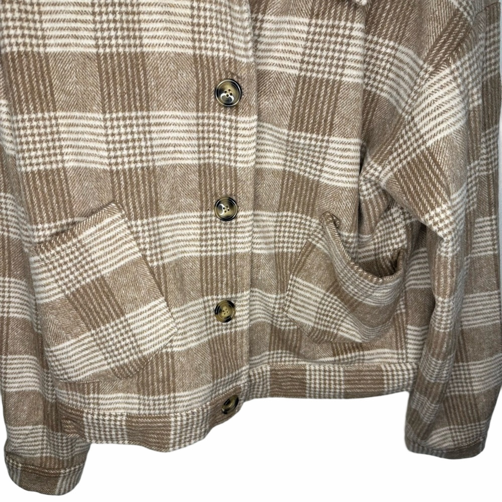 Style Rack Tan Teddy Button Jacket Size Small - Picture 3 of 8